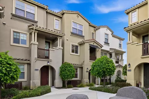 270 Ariana Pl, Mountain View, CA 94043