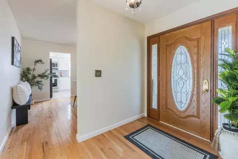 Entry Way - 15084 Green Oak Pl, Salinas, CA 93907 photo 3 of 4