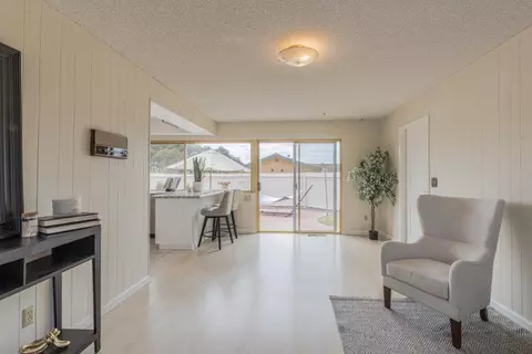 Living - 15084 Green Oak Pl, Salinas, CA 93907 photo 6 of 6