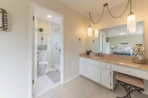 Bath - 15084 Green Oak Pl, Salinas, CA 93907 photo 1 of 2