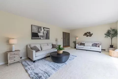 Living - 15084 Green Oak Pl, Salinas, CA 93907 photo 3 of 6