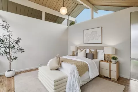 Bedroom - 931 Mackenzie Dr, Sunnyvale, CA 94087 photo 6 of 7