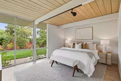 Bedroom - 931 Mackenzie Dr, Sunnyvale, CA 94087 photo 1 of 7