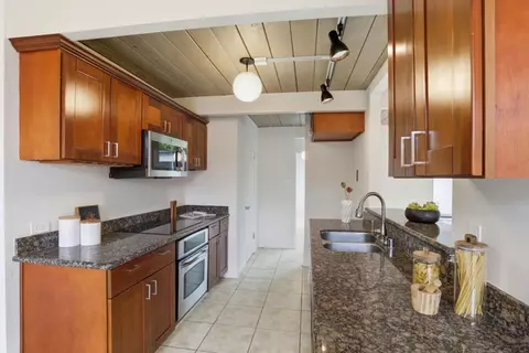 Kitchen - 931 Mackenzie Dr, Sunnyvale, CA 94087 photo 1 of 4