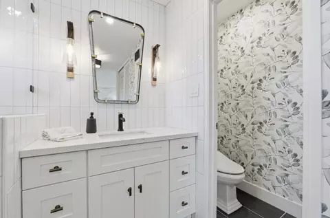 Bath - 1003 Rosa Ave, Sunnyvale, CA 94086 photo 4 of 5