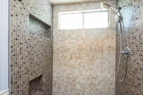 Bath - 854 Prairie Creek Dr, Pacifica, CA 94044 photo 3 of 4