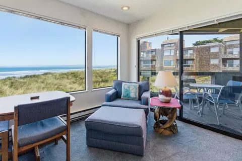 Living - 101 Shell Dr 21, Watsonville, CA 95076 photo 3 of 3