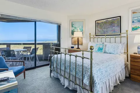 Bedroom - 101 Shell Dr 21, Watsonville, CA 95076 photo 1 of 5