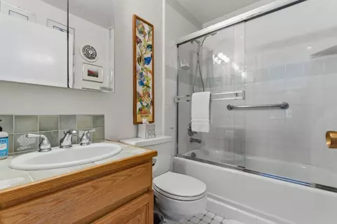 Bath - 101 Shell Dr 21, Watsonville, CA 95076 photo 2 of 2
