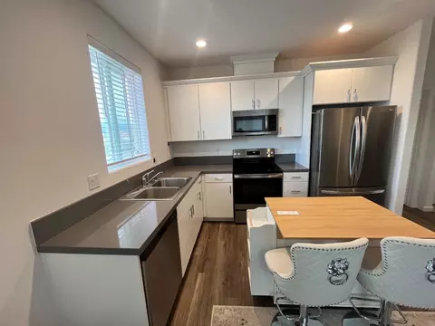 Kitchen - 708 Gabilan Dr, Soledad, CA 93960 photo 3 of 3