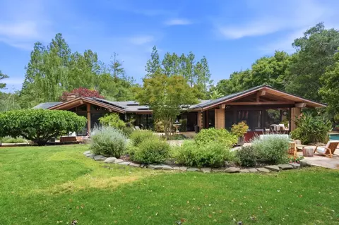 Loyola Dr, Los Altos, CA 94024