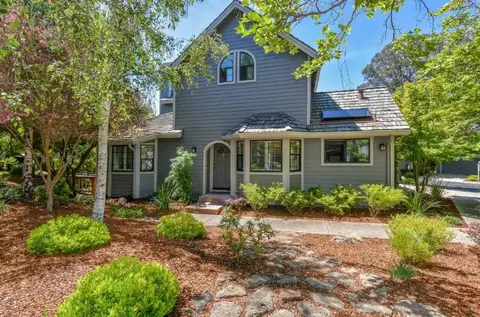 135 Southampton Ln C, Santa Cruz, CA 95062