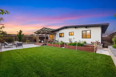 1736 Hamlet St, San Mateo, CA 94403