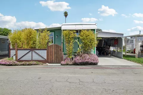 890 38th Ave 19, Santa Cruz, CA 95062