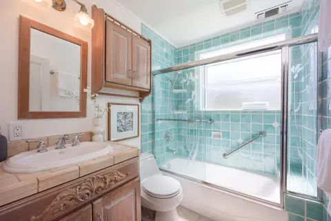 Bath - 304 Nelson Ave, Pacifica, CA 94044 photo 1 of 1
