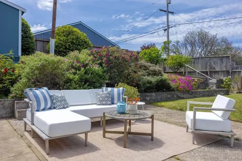 Exterior - 304 Nelson Ave, Pacifica, CA 94044 photo 5 of 8