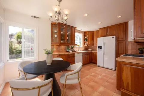 Kitchen - 304 Nelson Ave, Pacifica, CA 94044 photo 1 of 4