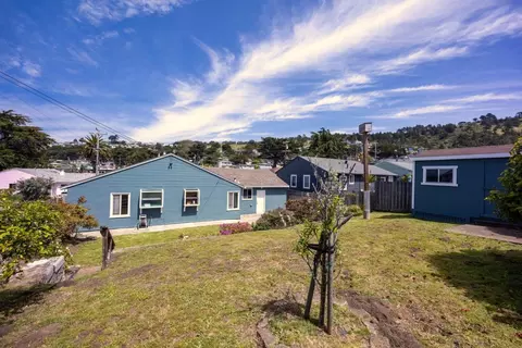 Exterior - 304 Nelson Ave, Pacifica, CA 94044 photo 7 of 8