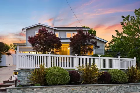 144 Edgehill Dr, San Carlos, CA 94070