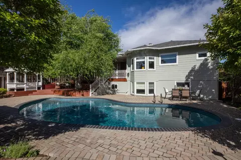730 Greenview Pl, Los Altos, CA 94024