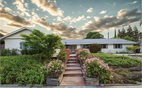 1071 Colony Hills Ln, Cupertino, CA 95014