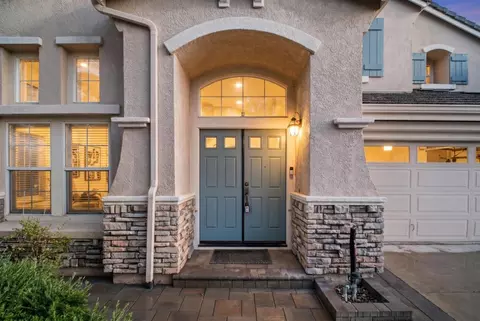 320 Huckleberry Dr, San Jose, CA 95123