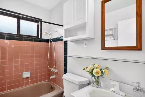 Bath - 1545 Alison Ave, Mountain View, CA 94040 photo 3 of 3