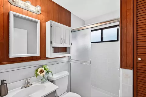 Bath - 1545 Alison Ave, Mountain View, CA 94040 photo 2 of 3