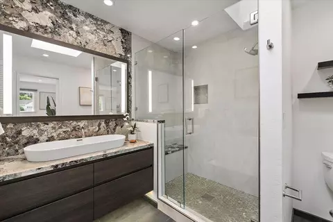 Bath - 22415 Diericx Ct, Mountain View, CA 94040 photo 1 of 3