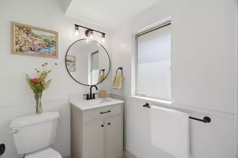 Bath - 1763 Walnut Dr, Mountain View, CA 94040 photo 1 of 3