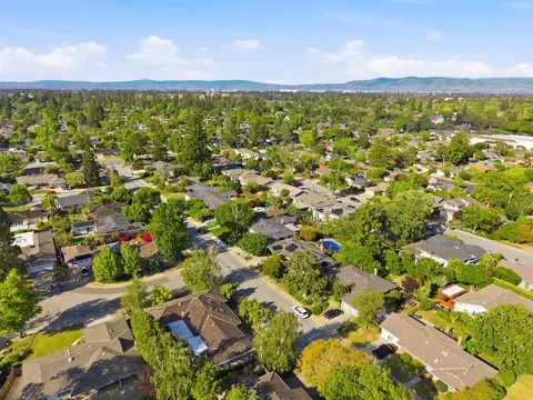 View/Area - 1763 Walnut Dr, Mountain View, CA 94040 photo 3 of 8