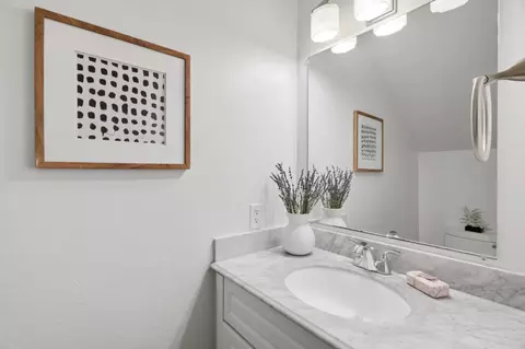 Bath - 1318 Terra Nova Blvd, Pacifica, CA 94044 photo 1 of 2