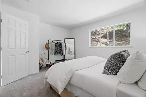 Bedroom - 1318 Terra Nova Blvd, Pacifica, CA 94044 photo 2 of 6