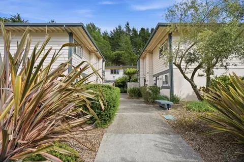 Exterior - 1318 Terra Nova Blvd, Pacifica, CA 94044 photo 1 of 5