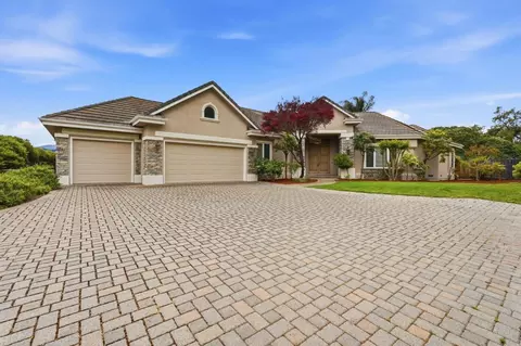 899 Vista Del Roble Pl, San Jose, CA 95120