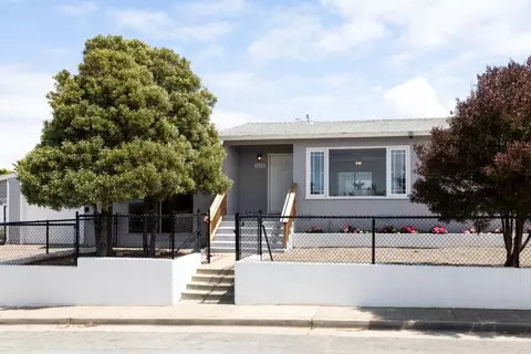 1626 Darwin St, Seaside, CA 93955