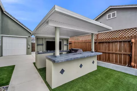 Exterior - 1436 Freestone Rd, Manteca, CA 95337 photo 9 of 15