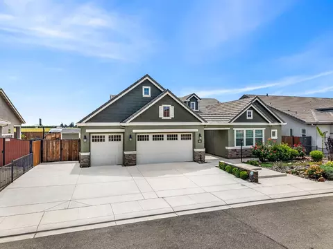 Exterior - 1436 Freestone Rd, Manteca, CA 95337 photo 13 of 15