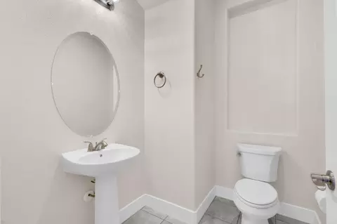 Bath - 1436 Freestone Rd, Manteca, CA 95337 photo 3 of 5