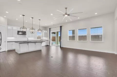 Living - 1436 Freestone Rd, Manteca, CA 95337 photo 1 of 6