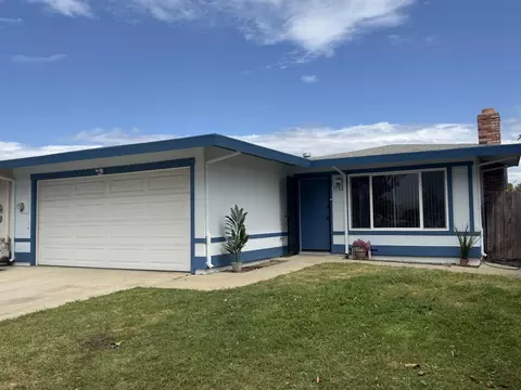 1752 Humboldt Dr, Salinas, CA 93906
