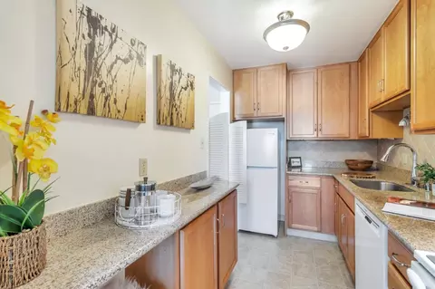 Kitchen - Delaware St, San Mateo, CA 94401 photo 4 of 4
