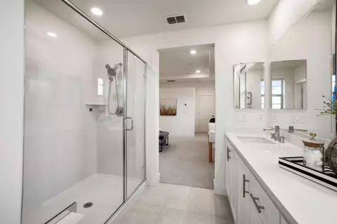 Bath - 5720 Greige Cir G, Dublin, CA 94568 photo 3 of 5