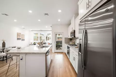 Kitchen - 5720 Greige Cir G, Dublin, CA 94568 photo 6 of 6
