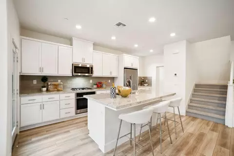 Kitchen - 5720 Greige Cir G, Dublin, CA 94568 photo 3 of 6