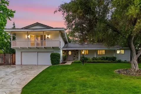 19622 Brockton Ln, Saratoga, CA 95070