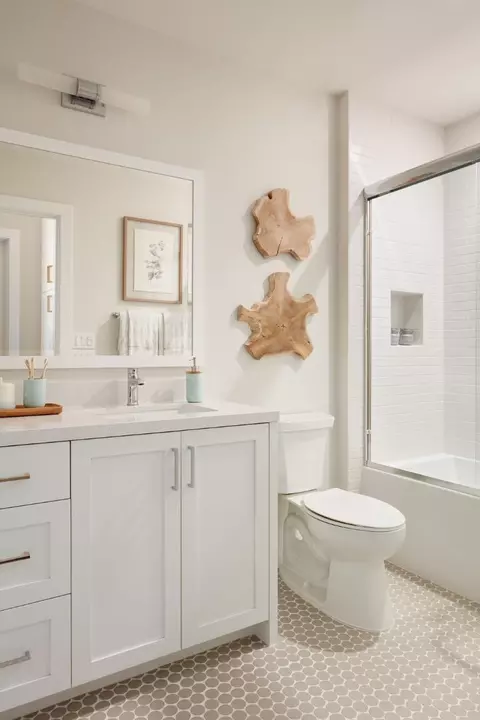 Bath - 38533 Amaranto St, Newark, CA 94560 photo 6 of 7