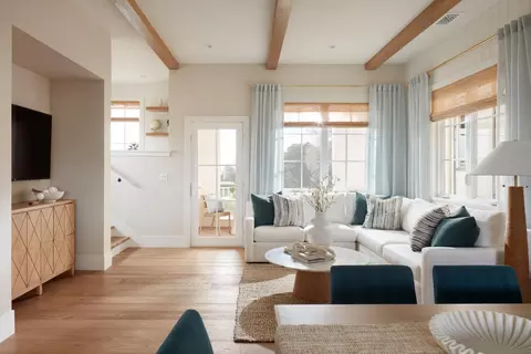 Living - 38533 Amaranto St, Newark, CA 94560 photo 1 of 3