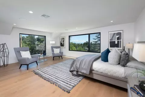 Bedroom - 655 Hayne Rd, Hillsborough, CA 94010 photo 5 of 6