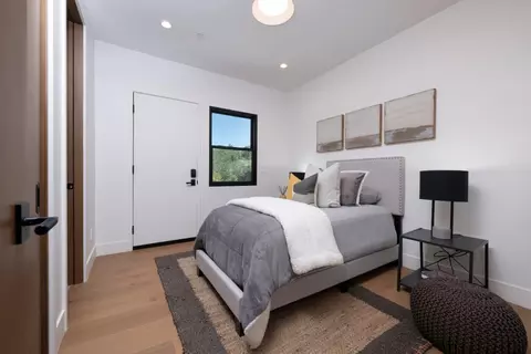 Bedroom - 655 Hayne Rd, Hillsborough, CA 94010 photo 4 of 6